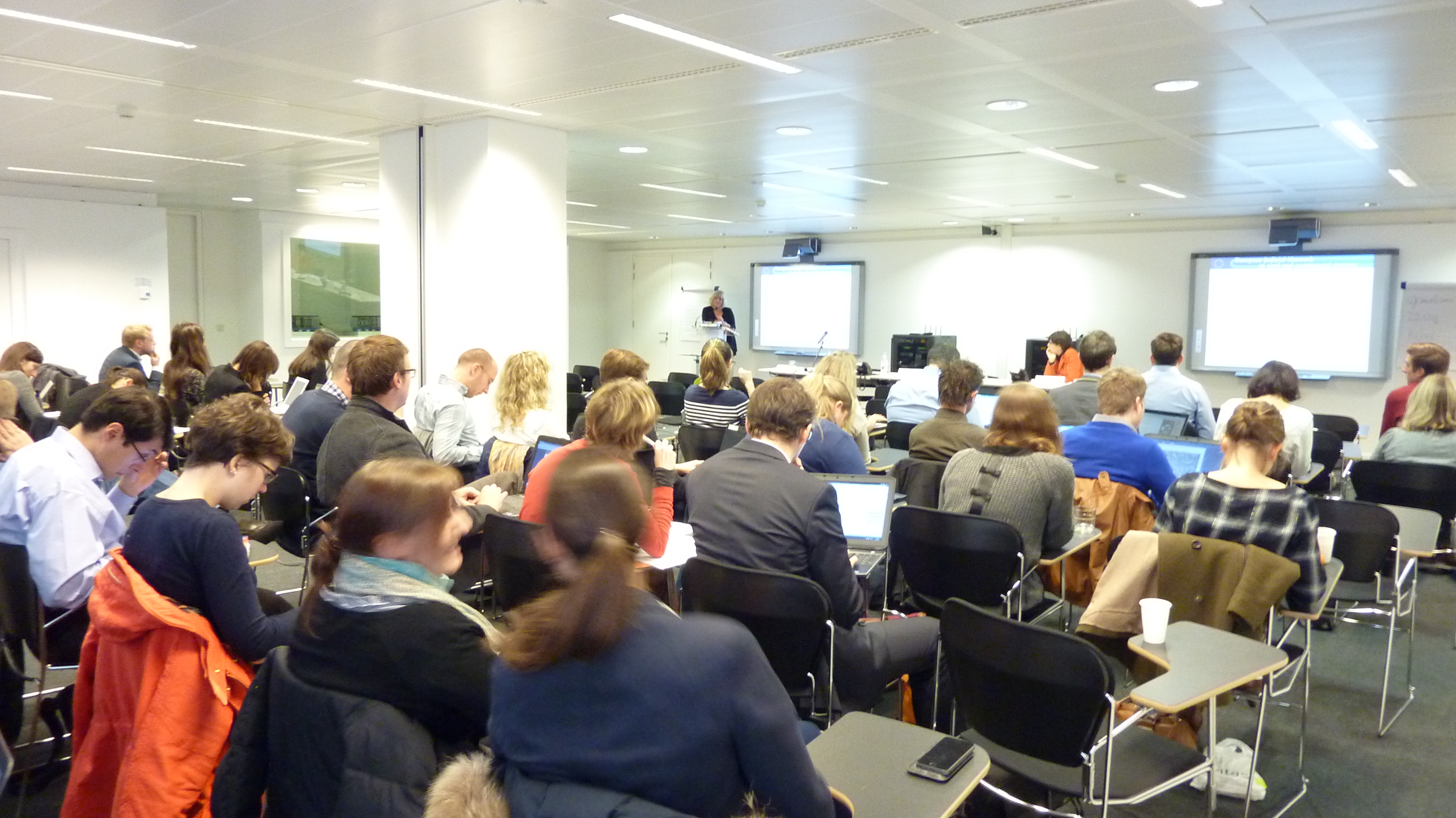 Programme d’échange européen « AIAKOS » : stagiaires et jeunes magistrats mettent un pied en Europe_Institut de Formation Judiciaire Programme d’échange européen « AIAKOS » : stagiaires et jeunes magistrats mettent un pied en Europe_Institut de Formation Judiciaire